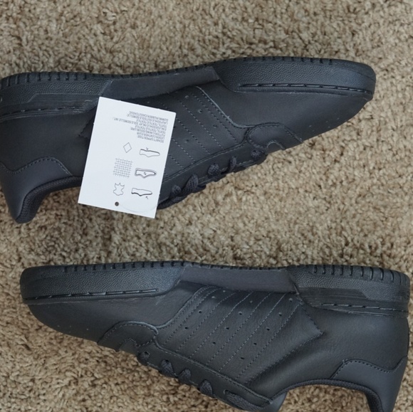 Yeezy powerphase New sz 7 - Picture 3 of 7
